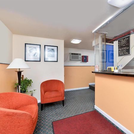 Americas Best Value Inn Media Philadelphia Exterior foto